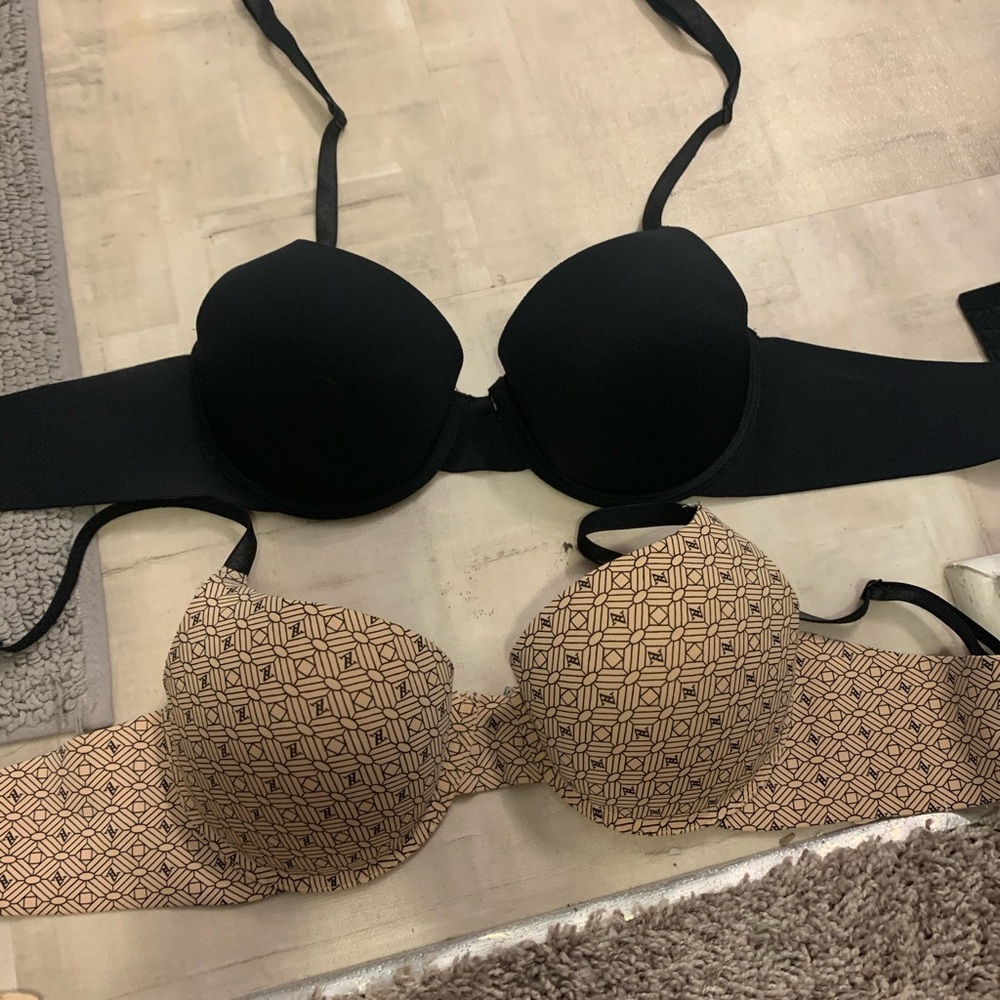 NWOT 36C Plunge Push Up Bra- smoothing band